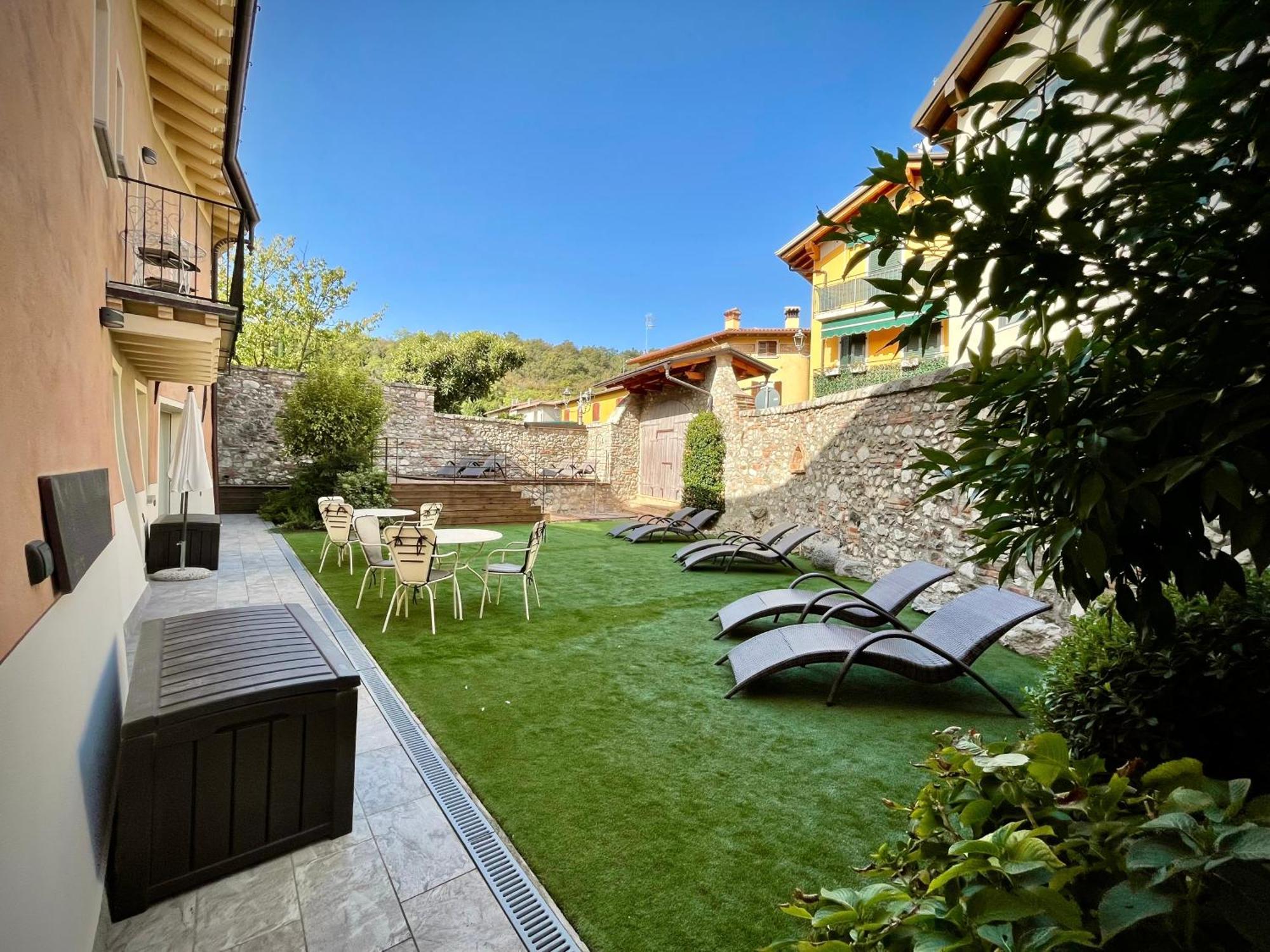 Villa Fontanelle Gardapartments Polpenazze del Garda Εξωτερικό φωτογραφία